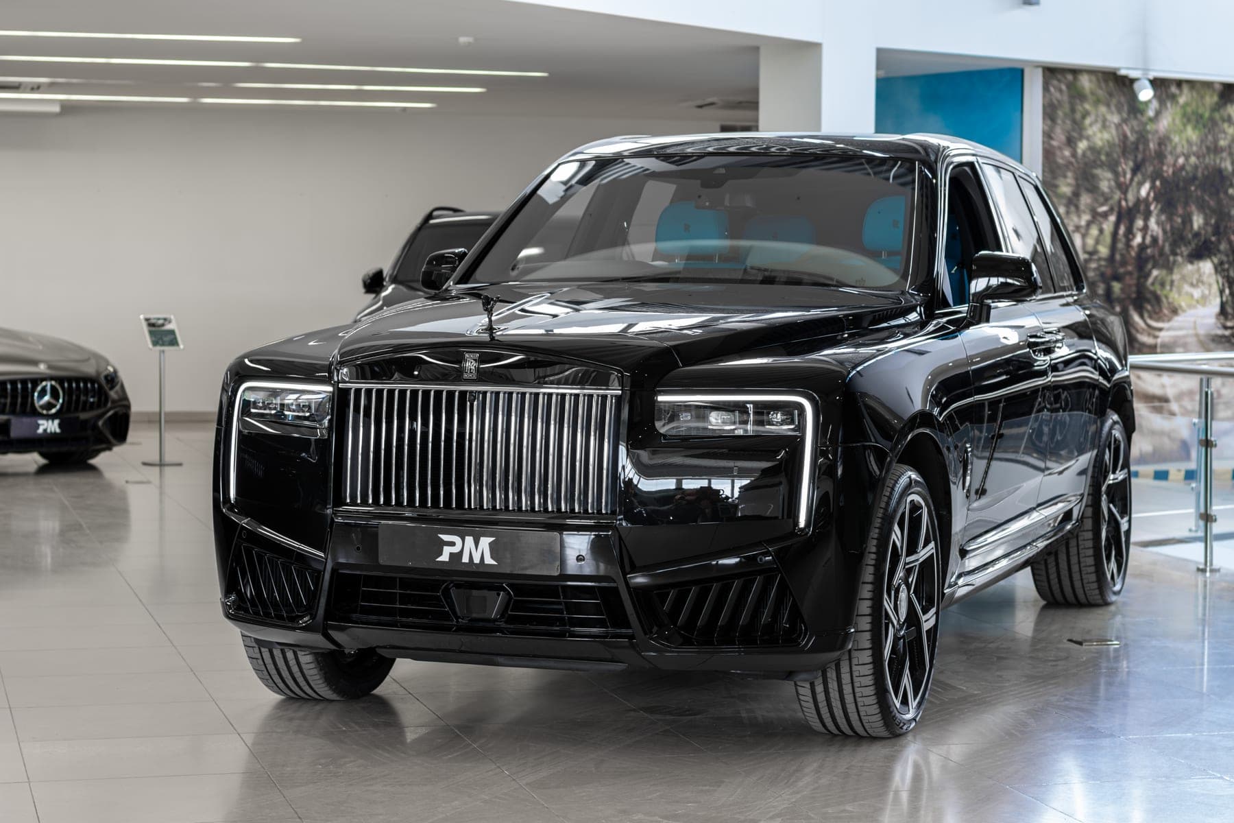 Rolls-Royce Cullinan Black Badge I Рестайлинг с пробегом, Черный